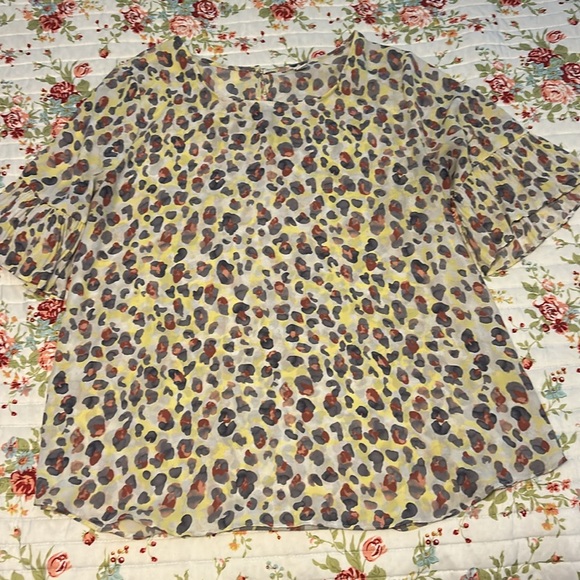 Bundle of Women’s Tops/shirts Size Medium - Picture 8 of 16